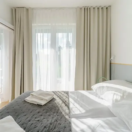 Apartamenty Aleja Poludniowa 12 Surfingbird Dźwirzyno Exterior foto